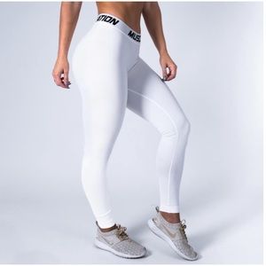 NOT AVAILABLE Muscle Nation Luxe Seamless Leggings
